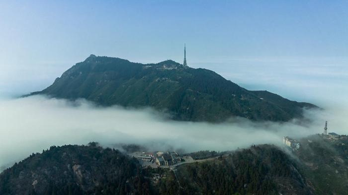 南岳衡山現壯美云瀑景觀