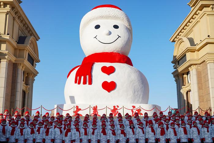 哈爾濱音樂公園網紅“大雪人”回歸