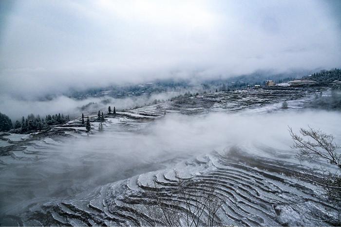 重慶酉陽：千氹田梯田迎來降雪