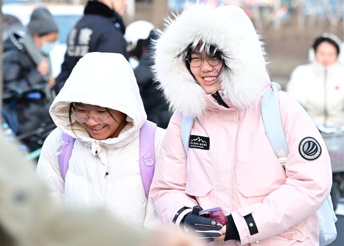 “校園模式”開啟 全國多地中小學生迎來新學期